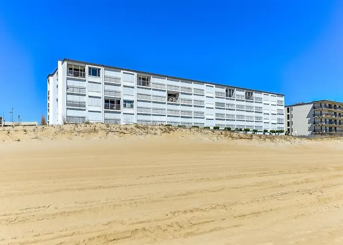 Direct Ocean Front 2 Bedroom In Oceanwalk With Amazing Ocean Views! Holiday home Ocean City